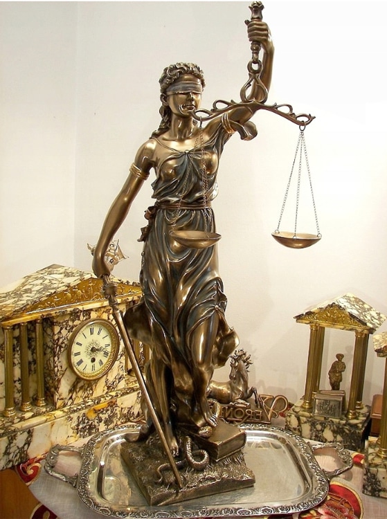Zeita Justitiei statueta ejuliana